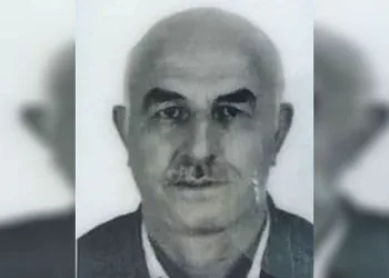 Takla atan traktörden sağ kurtulamadı