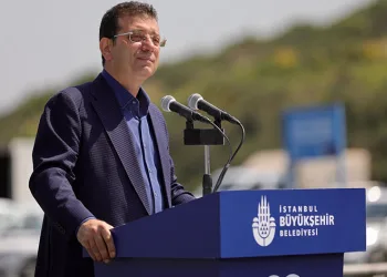 Ekrem İmamoğlu’na 2 yıl 7 ay 15 gün hapis cezası
