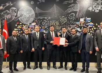 AK Parti’de bayrak değişimi