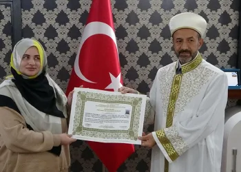 Ukraynalı kadın Müslüman oldu
