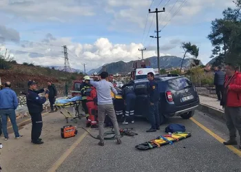 Muğla’da orman aracı ile otomobil çarpıştı