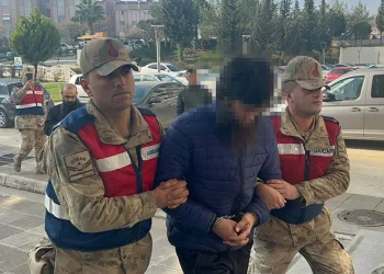 Kırmızı bültenle aranıyordu