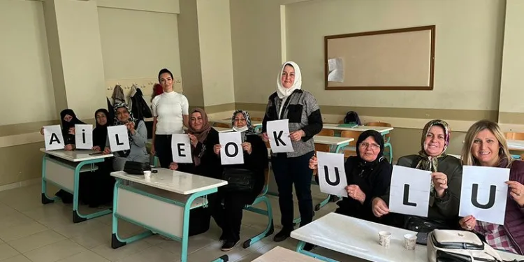 ‘Aile okulu projesi’yle binlerce kişiye ulaşıldı