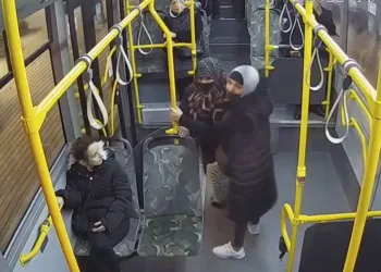 Otobüste yankesicilik yapan kişi yakalandı