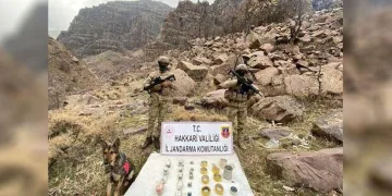 Hakkari’de 16 adet EYP ele geçirildi