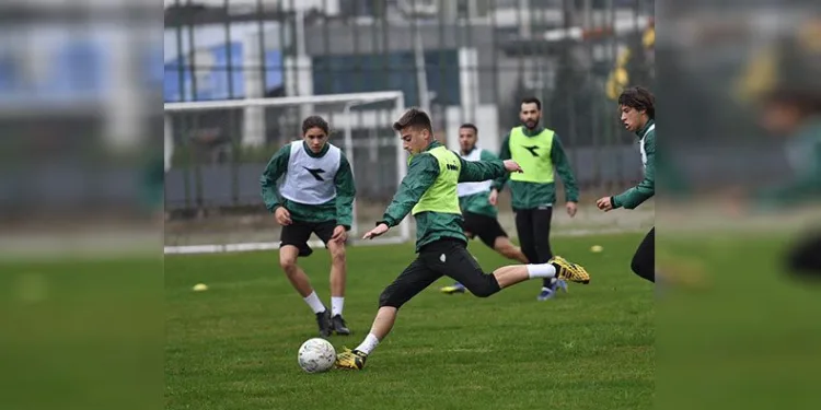 Bursaspor’da mesai başlıyor