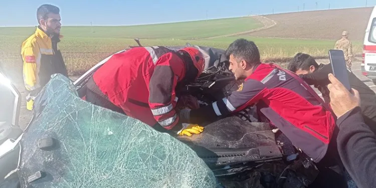 Diyarbakır’da feci kaza: 1 ölü, 2 yaralı
