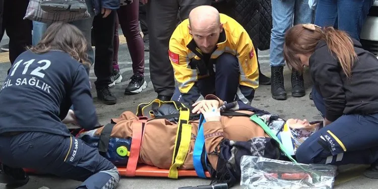 Samsun’da motosiklet sürücüsü yayaya çarptı