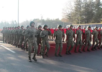 Harbiyeliler Ankara sokaklarında koştu