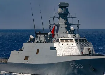 Türk donanma gemisi Burgazada Pakistan’da