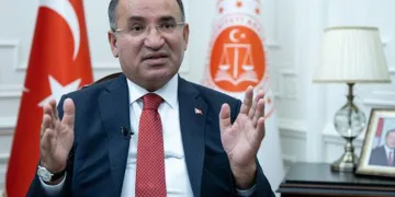 “Türk halkı mağdura yatanı sevmez”