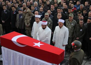 Hakkarili şehit son yolculuğuna uğurlandı