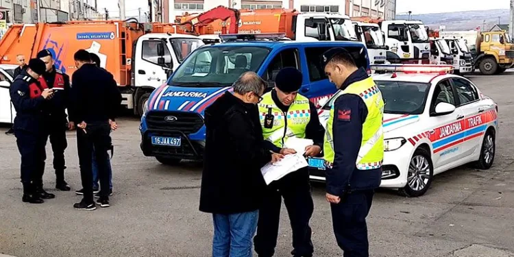 Jandarma 700 kilo kaçak sakatat ele geçirdi