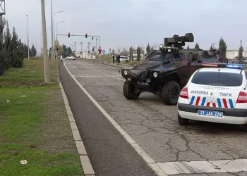 Takip edip yol üstünde taradılar