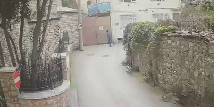 Bursa’da caminin kurşun levhalarını böyle çaldı