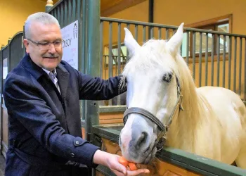 Karacabey Harası örnek oluyor