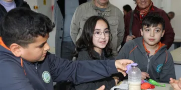 Mudanya’da öğrencilere fen bilimleri laboratuvarı