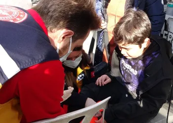 Bilecik’te arkadaş şakası hastanede bitti