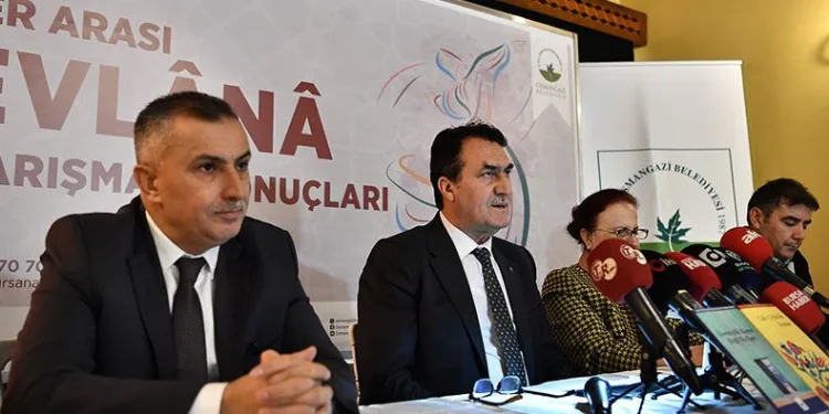 Şiir Yarışması’na kız öğrenciler damga vurdu