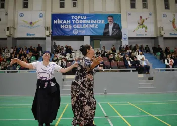 Roman çiftlere toplu nikah töreni