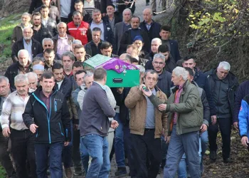 Kocaeli’de hayatını kaybeden kızlara veda