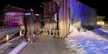 Sakarya otoyolu’nda feci kaza