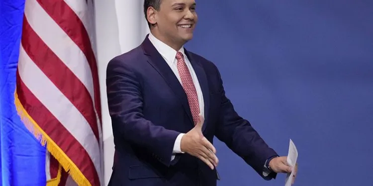 “Özgeçmişimi süslediğim için utanıyorum”