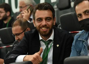 Emin Adanur tüm alacaklarını bağışladı
