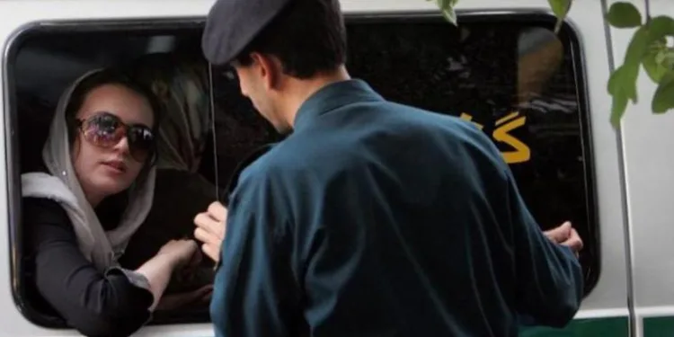 İran’da ahlak polisi kaldırıldı
