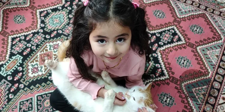 Heidi değil, Sivaslı Hira