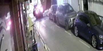 İstanbul’da sarı yağmurlukla soygun