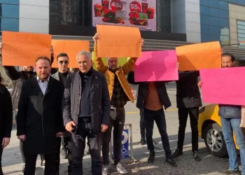 Tazminatlarını ödememek için hırsızlıkla suçladılar