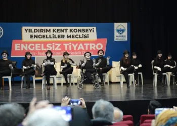 Yıldırım’da ‘engelsiz tiyatro’ oyunu