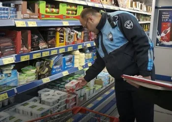Mustafakemalpaşa’da zincir marketler mercek altında