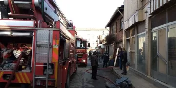 Mobilya imalathanesinde korkutan yangın