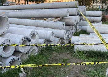 Kocaeli’de beton direklerin arasında feci şekilde can verdi