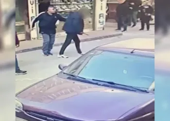 Balıkesir’de kaçan saldırganı bisiklet parçasıyla yakaladı