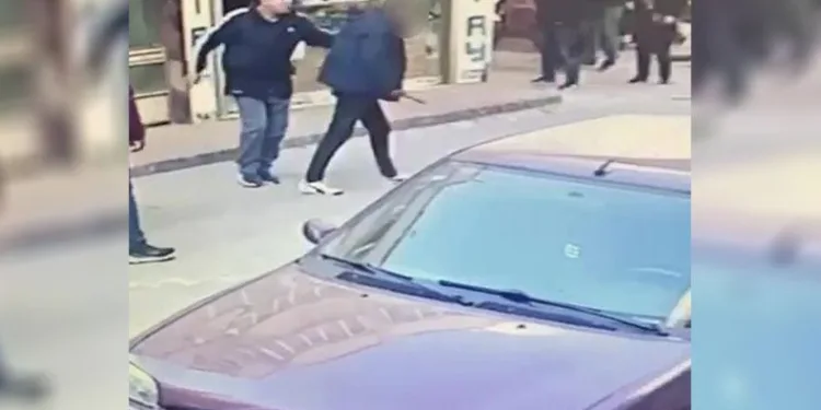 Balıkesir’de kaçan saldırganı bisiklet parçasıyla yakaladı