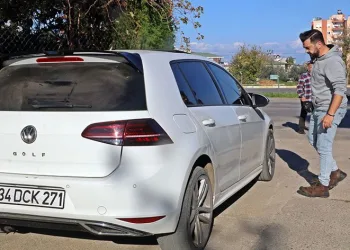 Yakalanacağını anlayınca otomobilini bırakıp kaçtı