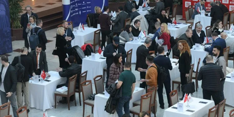 30 ülkeden yabancı alıcı Bursalı makinecilerle buluştu