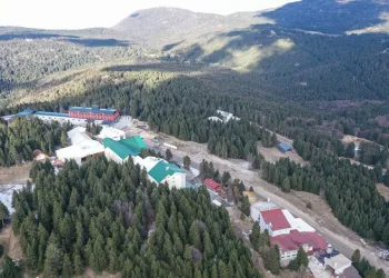 Uludağ’a kar yağmayınca rezervasyonlar azaldı