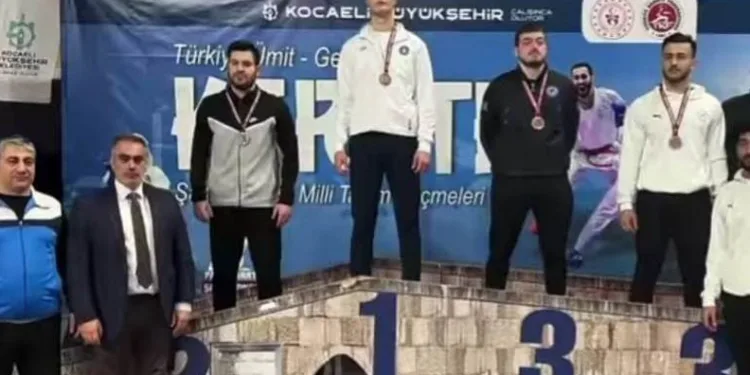 Bursalı milli karateci sokak ortasında bıçaklandı