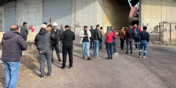 Hatay’da antreponun çatısı çöktü, 2 işçi yaralandı