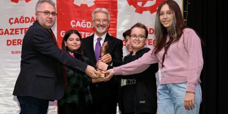 ÇGD’den Başkan Erdem’e çevre ödülü