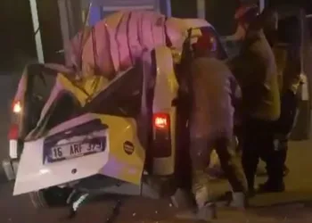 Bursa’da araç takla attı: 1’i ağır 2 yaralı