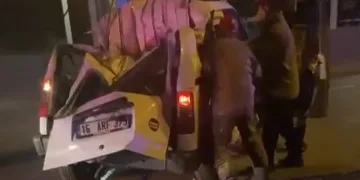 Bursa’da araç takla attı: 1’i ağır 2 yaralı