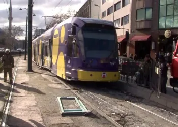 Kabataş’ta tramvay kazası! 4 yaralı