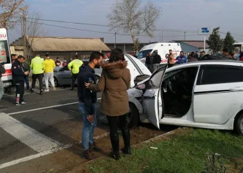 Manisa’da zincirleme kaza: 2’si çocuk 8 yaralı