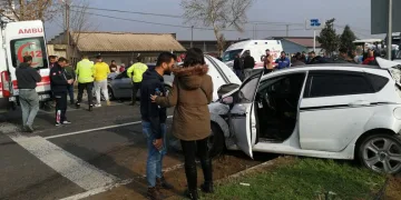 Manisa’da zincirleme kaza: 2’si çocuk 8 yaralı