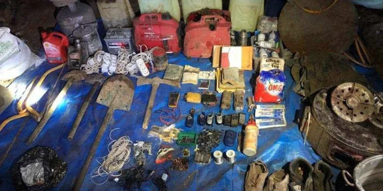 Tunceli’de teröristlere ait 15 sığınak imha edildi